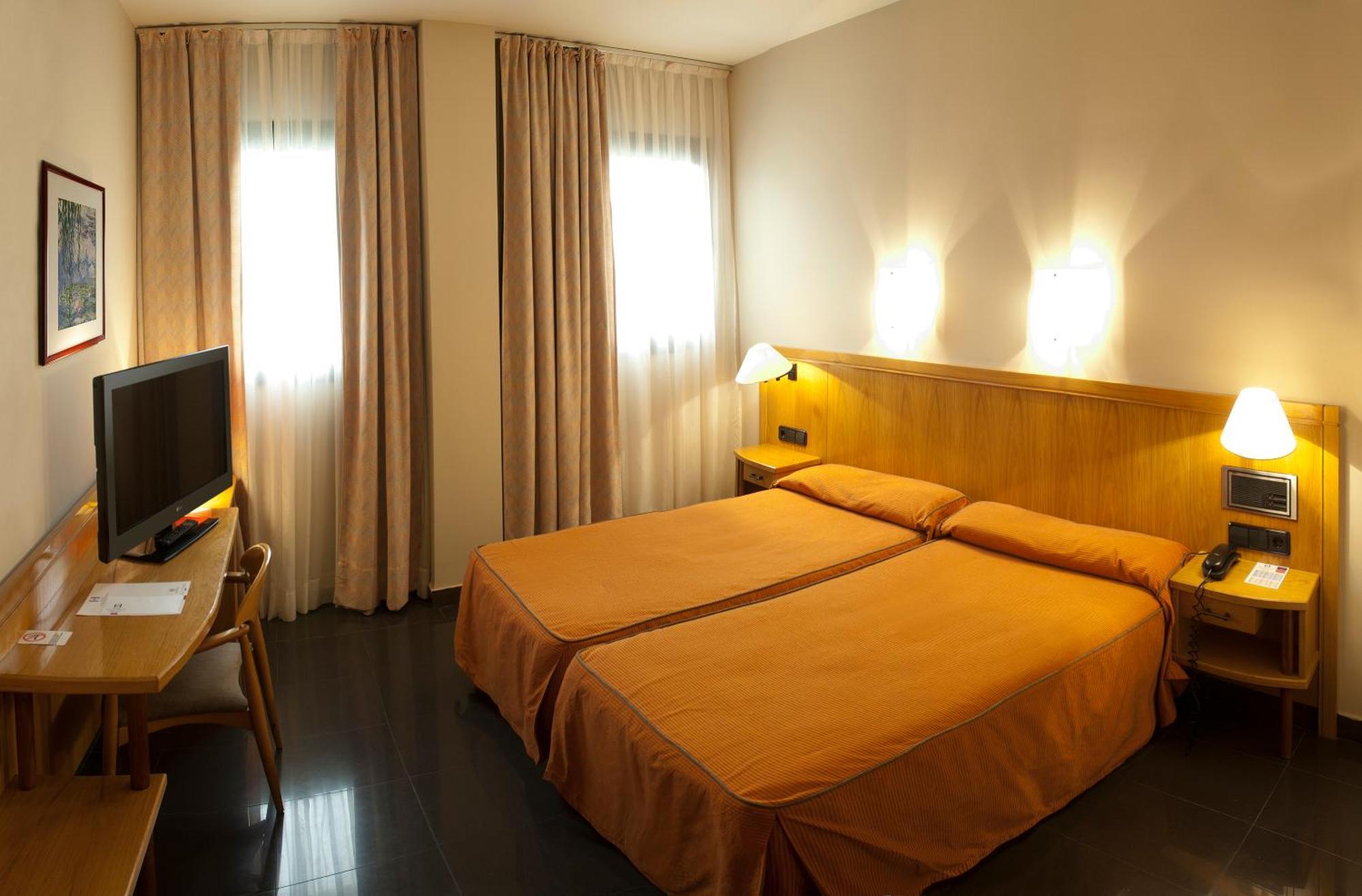 Hotel Ruta De Europa Vitoria-Gasteiz Esterno foto