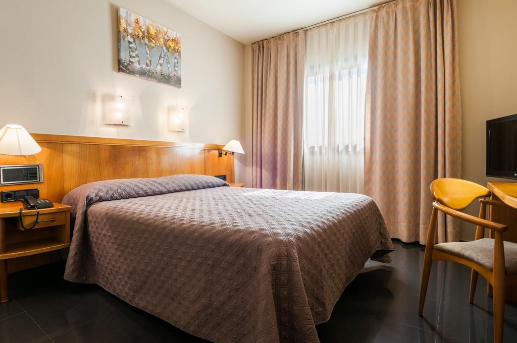 Hotel Ruta De Europa Vitoria-Gasteiz Esterno foto