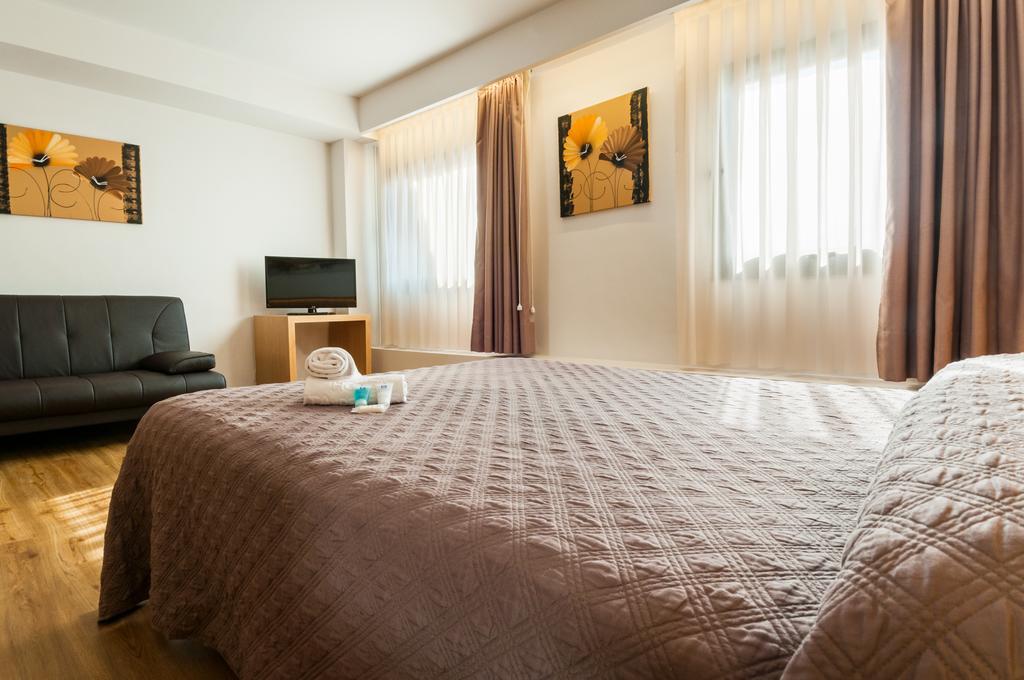 Hotel Ruta De Europa Vitoria-Gasteiz Esterno foto
