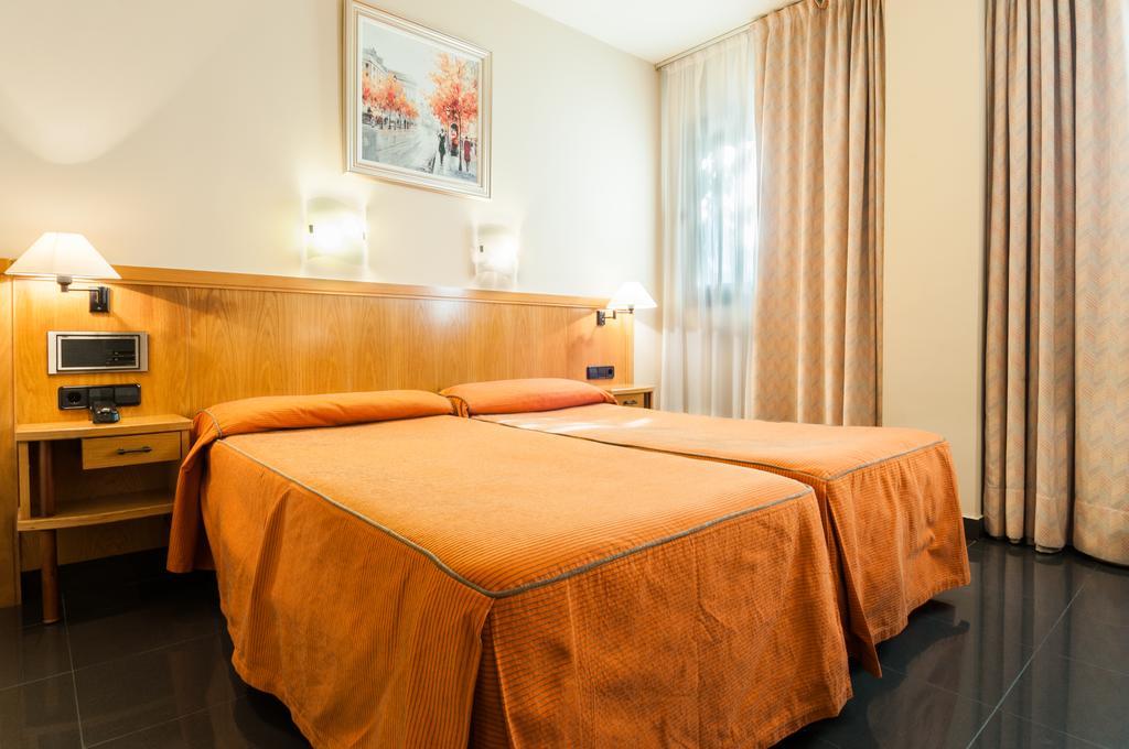 Hotel Ruta De Europa Vitoria-Gasteiz Esterno foto