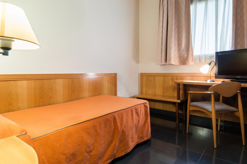 Hotel Ruta De Europa Vitoria-Gasteiz Esterno foto