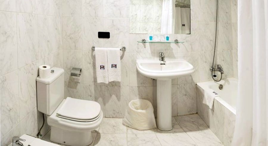 Hotel Ruta De Europa Vitoria-Gasteiz Esterno foto